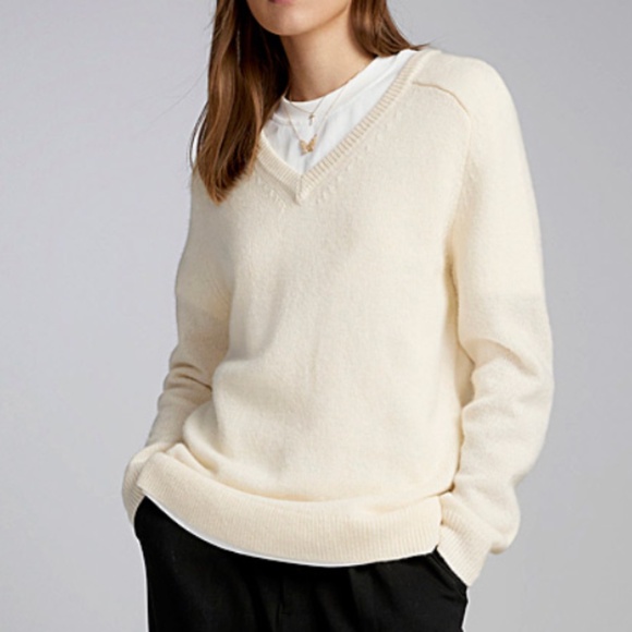 Ivory white pure wool V-neck rustic straight fit sweater NWT - Picture 1 of 8